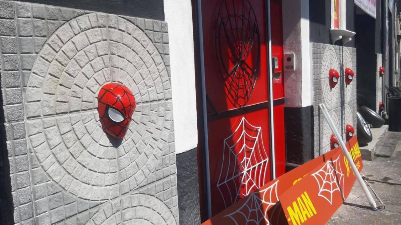 Hotel Spiderman House Catania Esterno foto