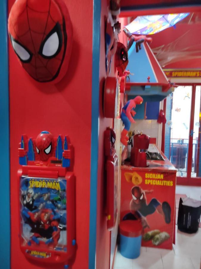 Hotel Spiderman House Catania Esterno foto