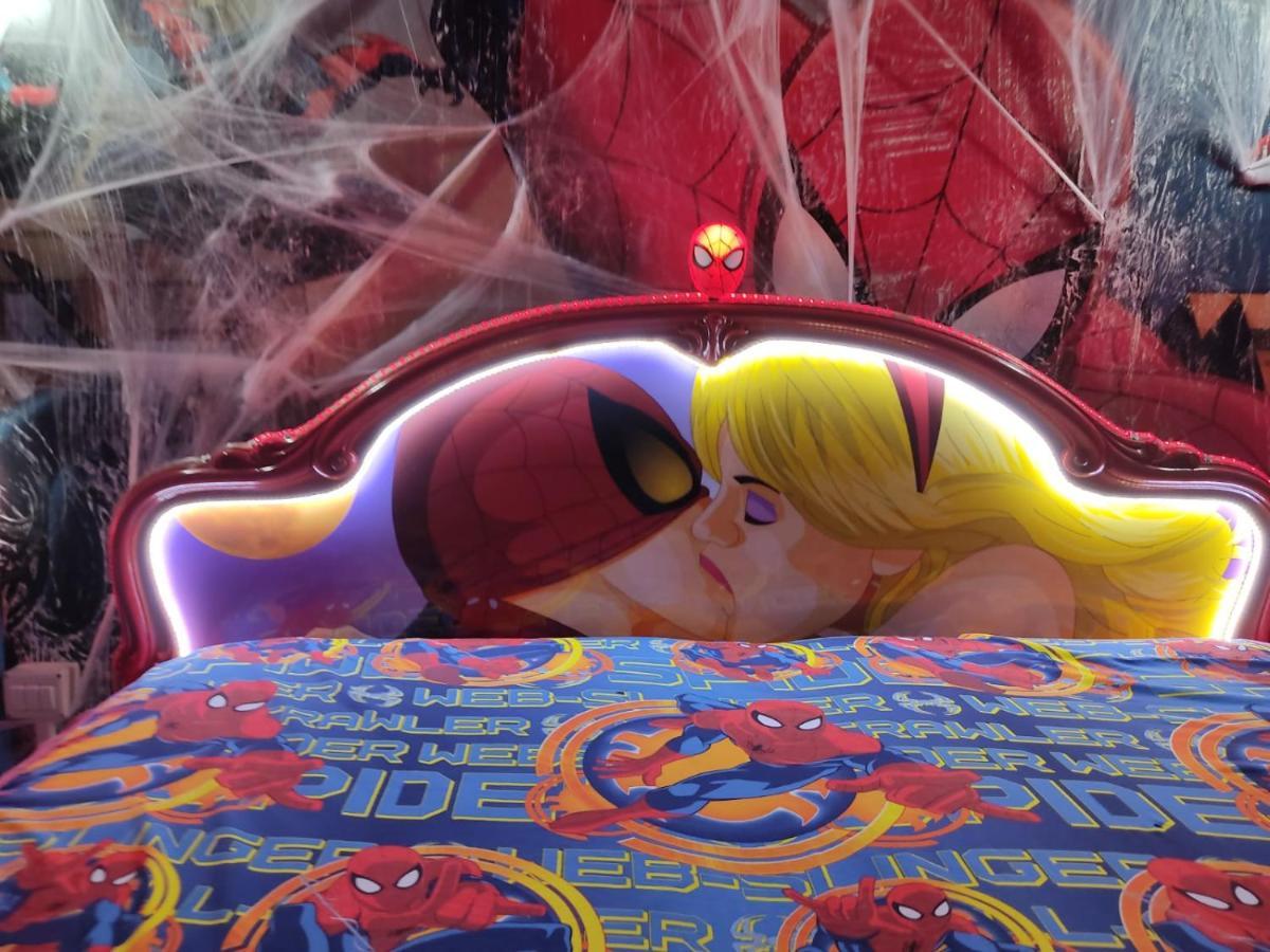 Hotel Spiderman House Catania Esterno foto