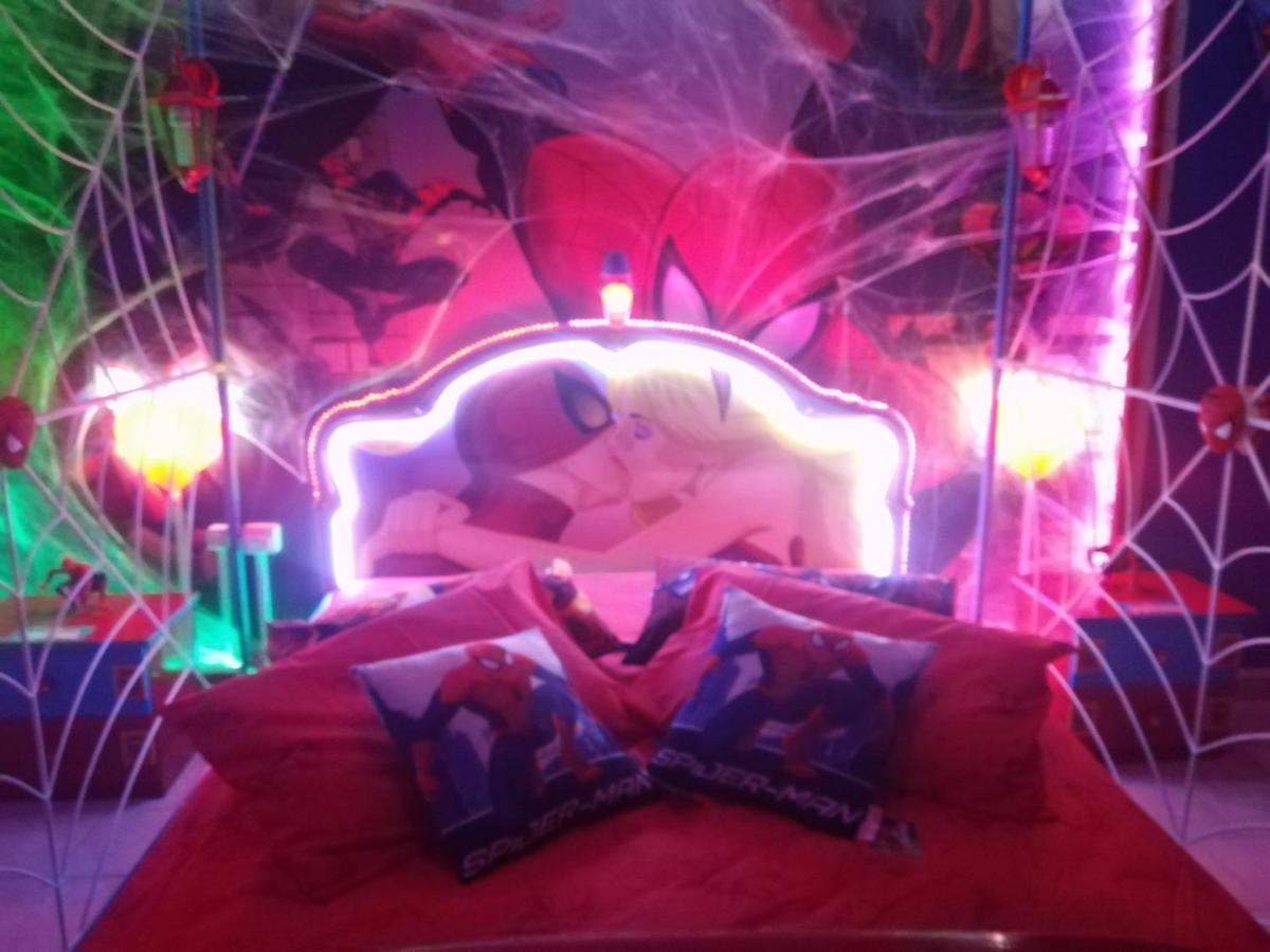 Hotel Spiderman House Catania Esterno foto